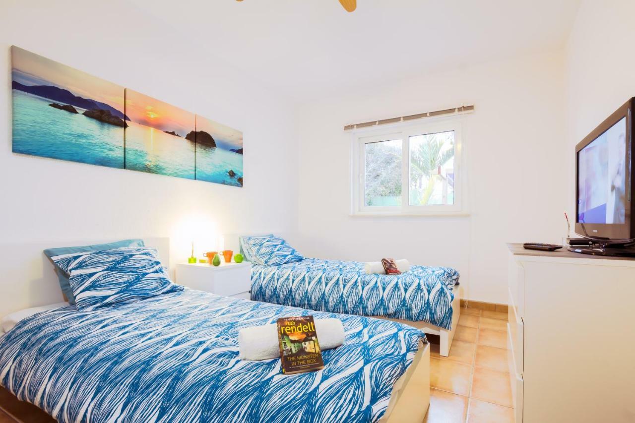 Villa Hibiscus Centrum Corralejo Beach Private Pool Family Esterno foto